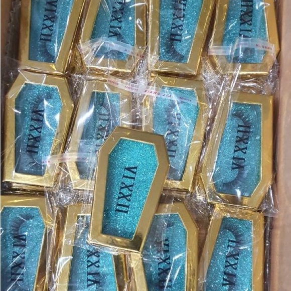 Meet Your Posher - Picture 4 of 8